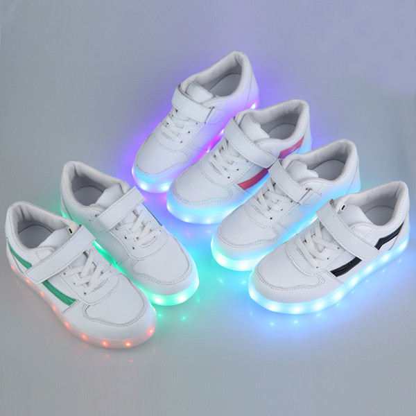 Adidasi copii moderni pentru fete si baieti model luminos