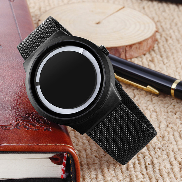 Stílusos karóra férfiaknak és nőknek, négy színben