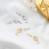 Обеци подходящи за мъже и жени