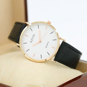 Modern vízálló óra több színben