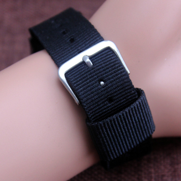 Ceas de zi cu zi pentru bărbați în diferite culori