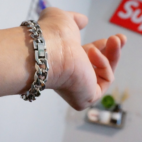 Bratara barbateasca din otel in mai multe culori