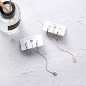 Дамски обеци в два цвята с висящ елемент