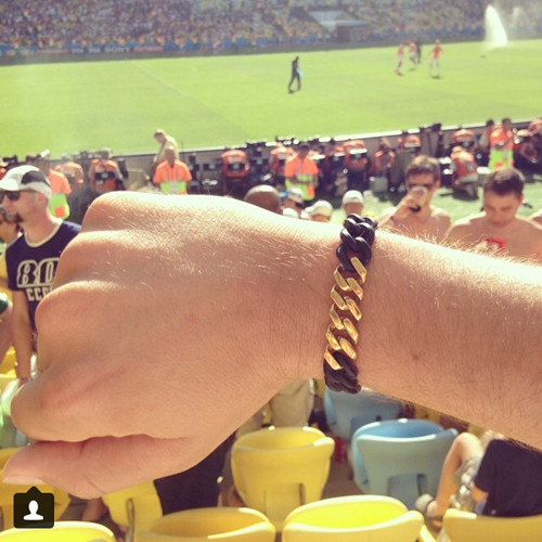 Bratara barbateasca in doua culori