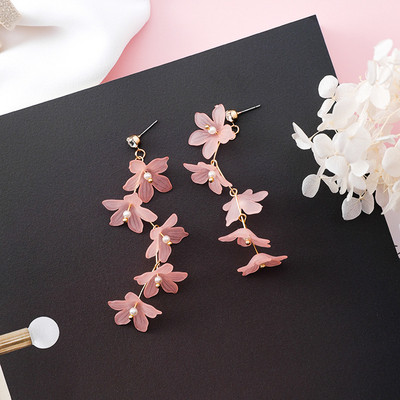 Cercei de dama cu elemente florale