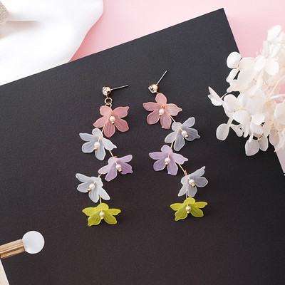 Cercei de dama cu elemente florale