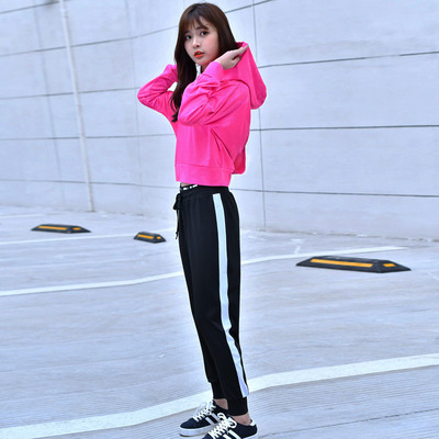 Îmbrăcăminte sport pentru yoga în două și trei părți - bluză cu glugă, bustieră și jambiere