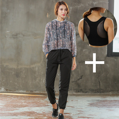 Îmbrăcăminte sport pentru yoga în două și trei părți - bluză cu glugă, bustieră și jambiere