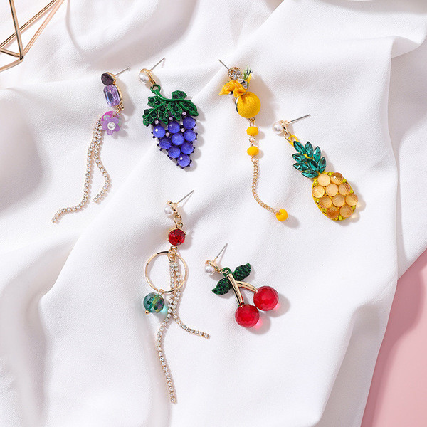 Trei modele de cercei de dama cu element de agatat