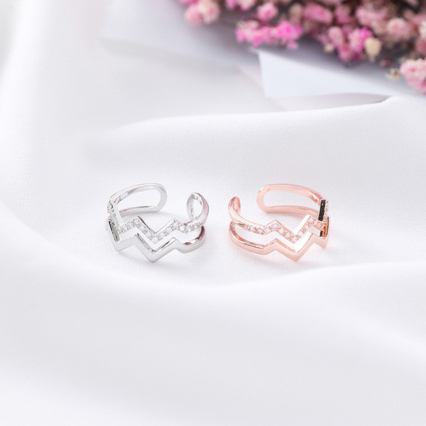 Inel de dama elegant cu pietre