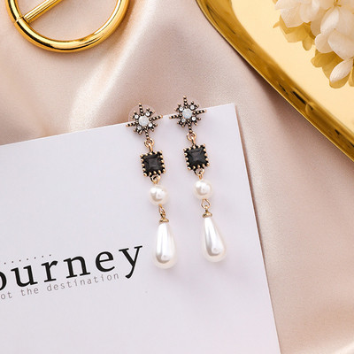 Дамски обеци с камъни и перли