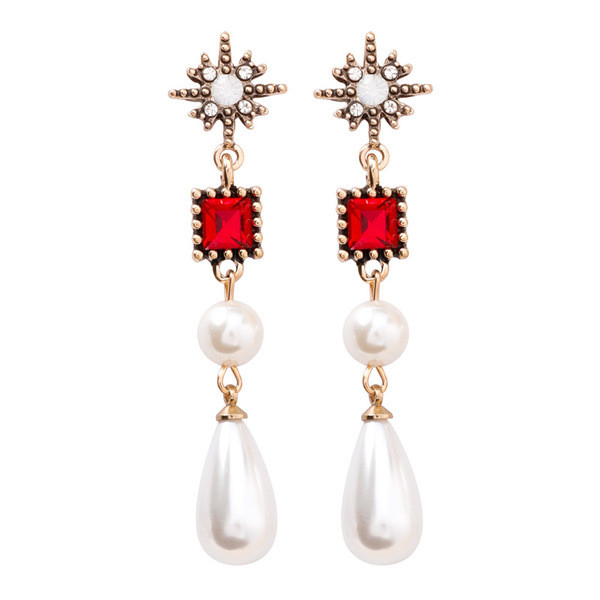 Дамски обеци с камъни и перли 