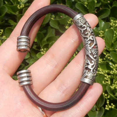 Alkalmi karkötő férfiak és nők számára