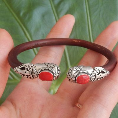 Alkalmi karkötő férfiak és nők számára