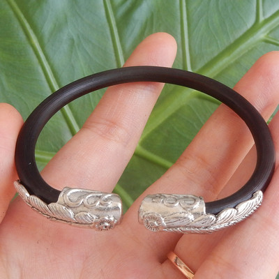 Alkalmi karkötő férfiak és nők számára