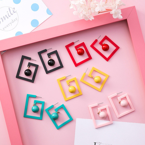 Alkalmi női fülbevaló több árnyalatban