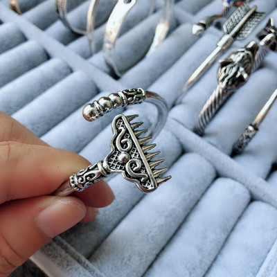 Férfi karkötő többféle modellben