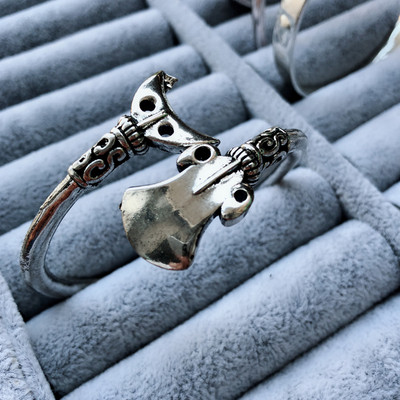 Férfi karkötő többféle modellben