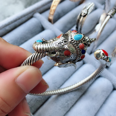 Férfi karkötő többféle modellben