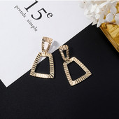 Arany színű női fülbevaló