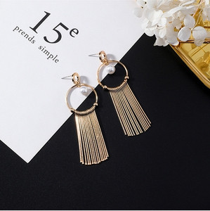 Arany színű női fülbevaló