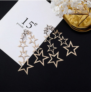 Arany színű női fülbevaló