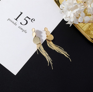 Arany színű női fülbevaló