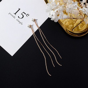 Arany színű női fülbevaló