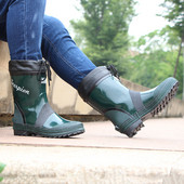 Légáteresztő férfi horgászcsizma több színben