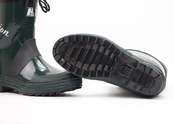 Légáteresztő férfi horgászcsizma több színben