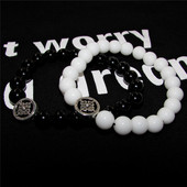 Bratara barbateasca cu margele in doua culori