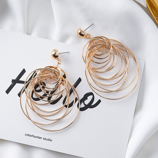 Cercei casual dama cu pandantive de culoare aurie