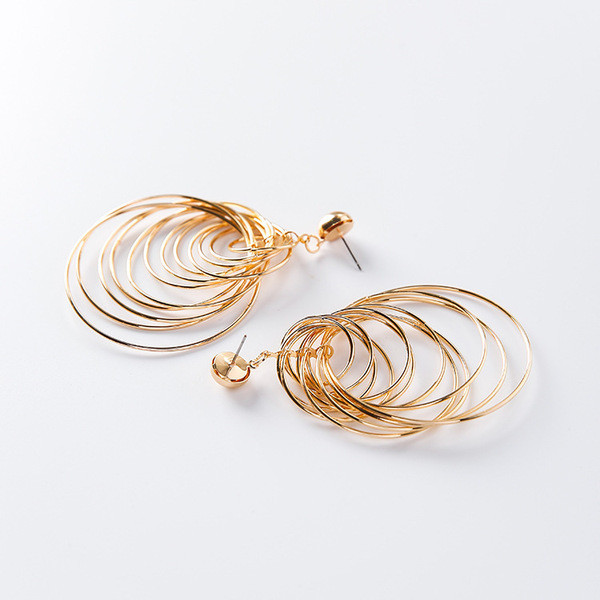 Cercei casual dama cu pandantive de culoare aurie