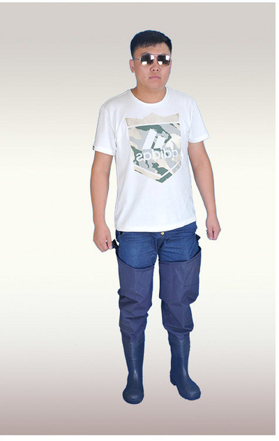 Hosszú, vízálló horgászcsizma sötétkék színben