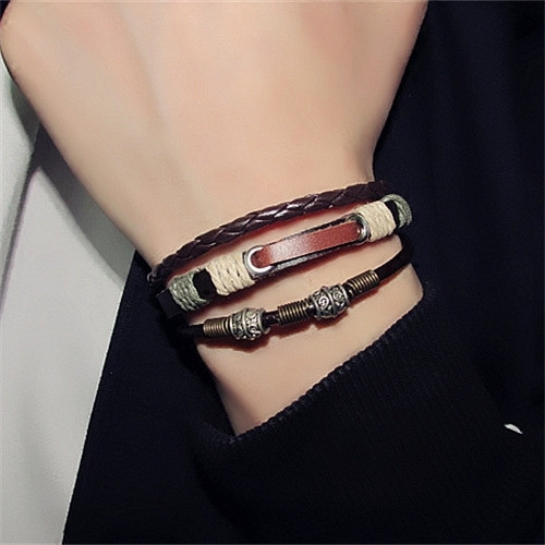 Stílusos férfi karkötő