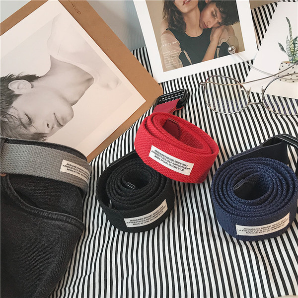 Cureaua moderna pentru barbati din stofa in diferite culori