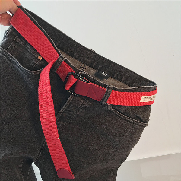 Cureaua moderna pentru barbati din stofa in diferite culori