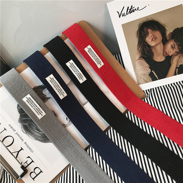 Cureaua moderna pentru barbati din stofa in diferite culori