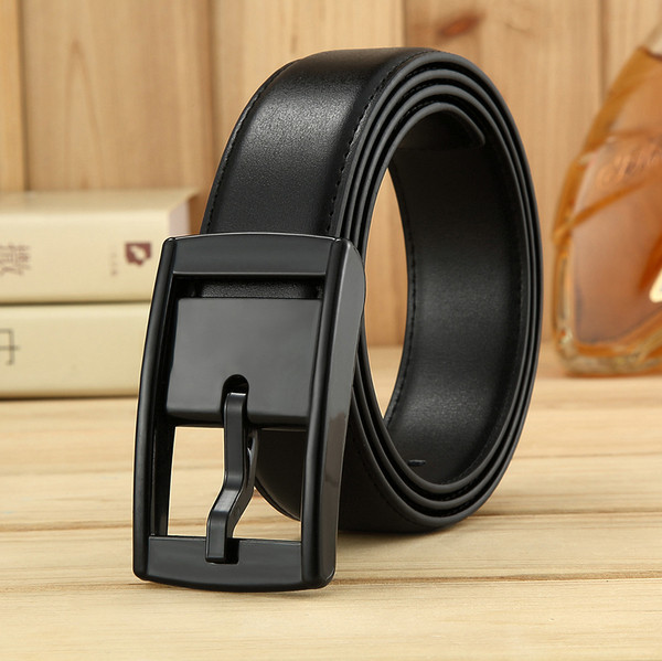 Cureaua eleganta din piele pentru barbati in negru