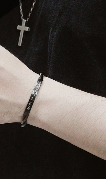 Brățară bărbătească cu inscripție în două culori