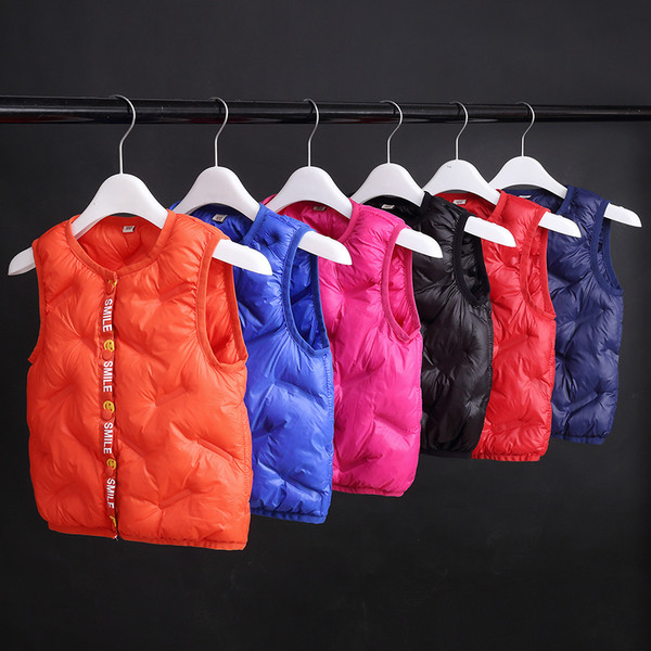 Γιλέκο σε διάφορα χρώματα κατάλληλα για κορίτσια και αγόρια