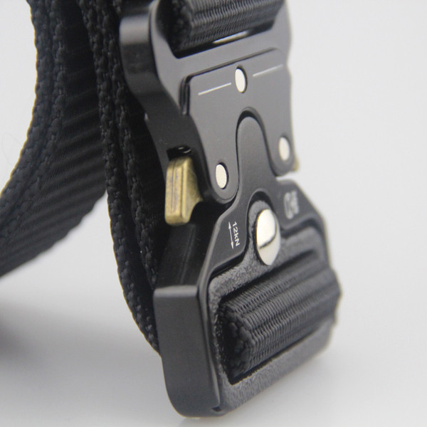 Modern férfi öv több színben