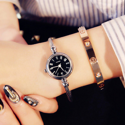 Napi női karóra több színben