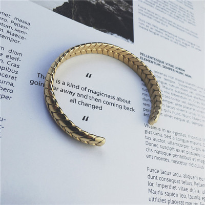 Férfi és női karkötő két színben