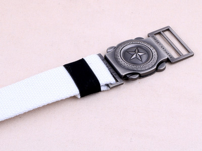 Cureaua barbateasca in diferite culori cu catarama interesanta