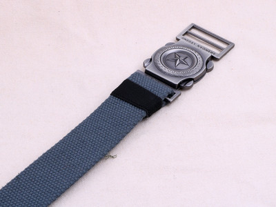 Cureaua barbateasca in diferite culori cu catarama interesanta