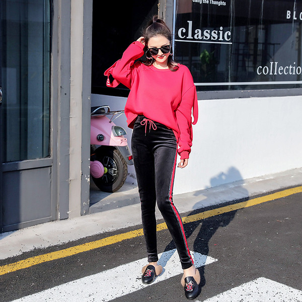 Спортно-ежедневен  дамски панталон висока талия  с червен кант 