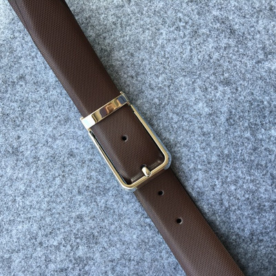 Cureaua casual de barbati subtire din piele artificiala in doua culori