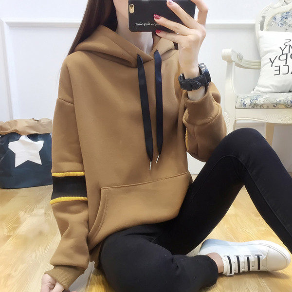 Γυναικείο αθλητικό φούτερ με κουκούλα σε τρία χρώματα