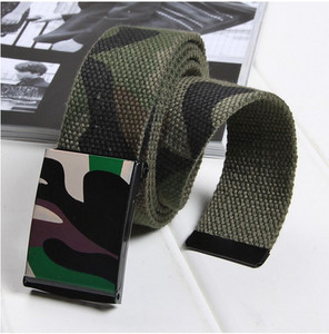 Cureaua de camuflaj pentru barbati in trei culori